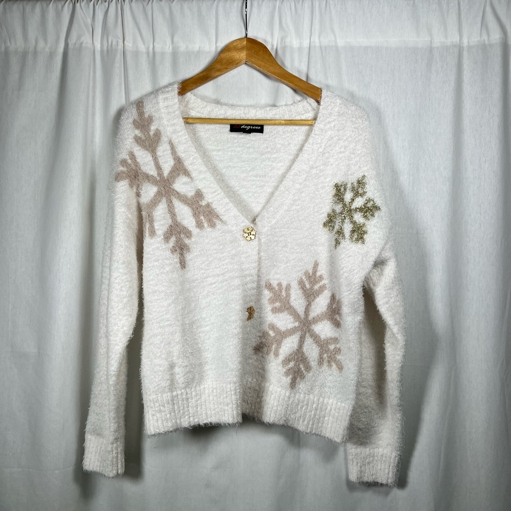 Elegant Women's Cardigan with Snowflake Design